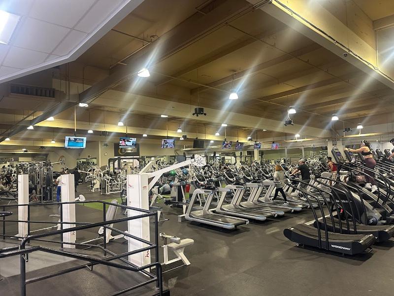 24 Hour Fitness